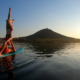 Acropam na paddleboardu na Jezeře Most